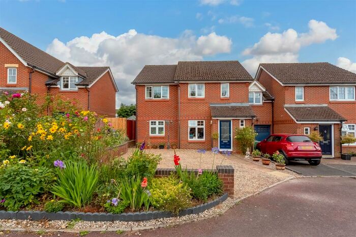 3 Bedroom Semi-Detached House To Rent In Norman Close, Epsom, KT18