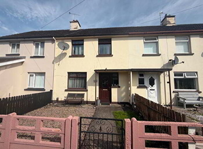 3 Bedroom Mid Terraced House For Sale In Bann Drive, L'Derry, BT47
