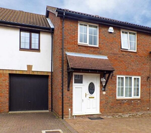 3 Bedroom Terraced House For Sale In Baytree Close, Sidcup, DA15