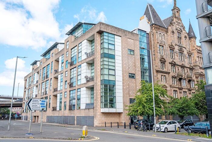 3 Bedroom Flat For Sale In , Carnoustie St, Flat - And Parking Space, Glasgow, G5