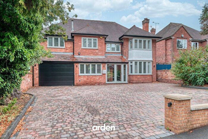 6 Bedroom Detached House For Sale In Grange Hill Road, Birmingham, B38