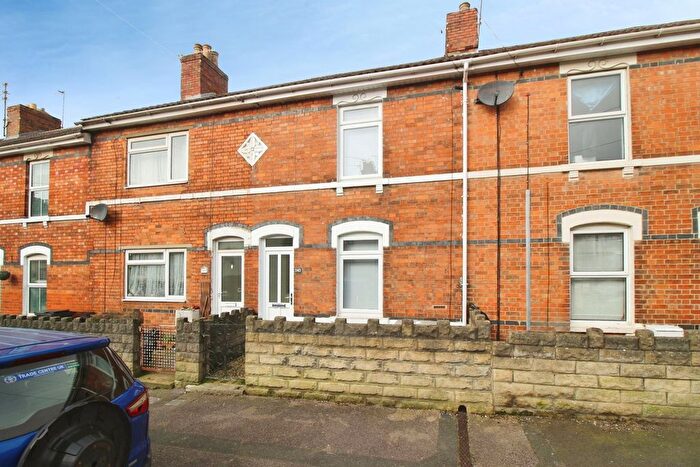 2 Bedroom Terraced House To Rent In Redcliffe Street, Swindon, SN2