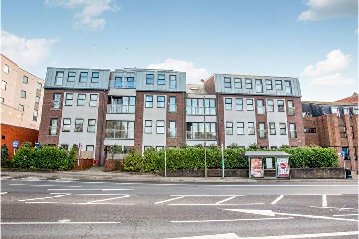 1 Bedroom Flat To Rent In Upper Charles Street, Camberley, GU15