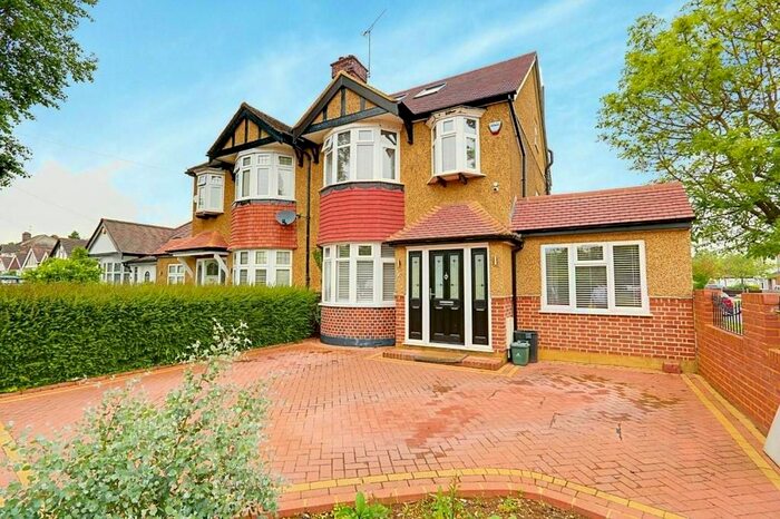 5 Bedroom Semi-Detached House To Rent In Kenbury Close, Ickenham, UB10