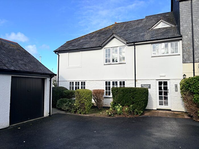 2 Bedroom Flat To Rent In Pelham Court, Falmouth, TR11