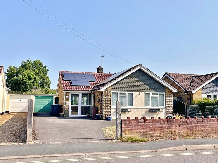 2 Bedroom Bungalow For Sale In Lake Road, Verwood, Dorset, BH31