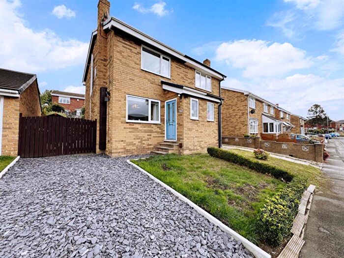 2 Bedroom Semi-Detached House For Sale In Bentham Way, Mapplewell, Barnsley, S75