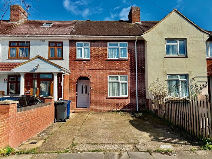 3 Bedroom Terraced House For Sale In Northcote Avenue, Southall, UB1