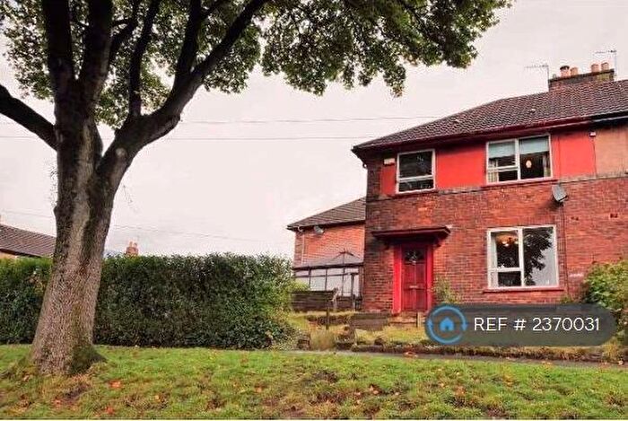 3 Bedroom Semi-Detached House To Rent In Welbeck Road, Rochdale, OL16