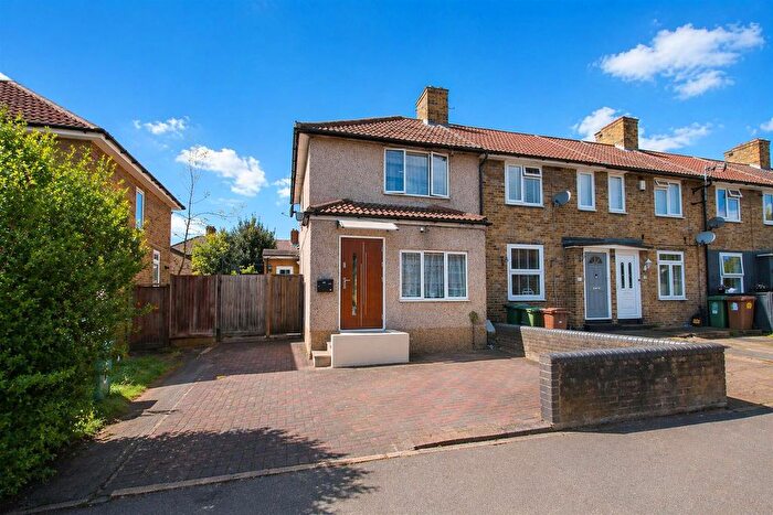 2 Bedroom End Terrace House For Sale In Shrewsbury Road, Carshalton, SM5