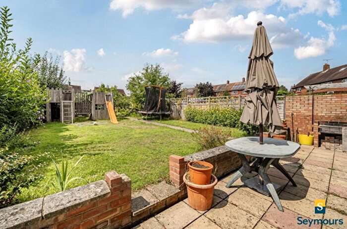 3 Bedroom Semi-Detached House For Sale In Lime Grove, Guildford, Surrey, GU1