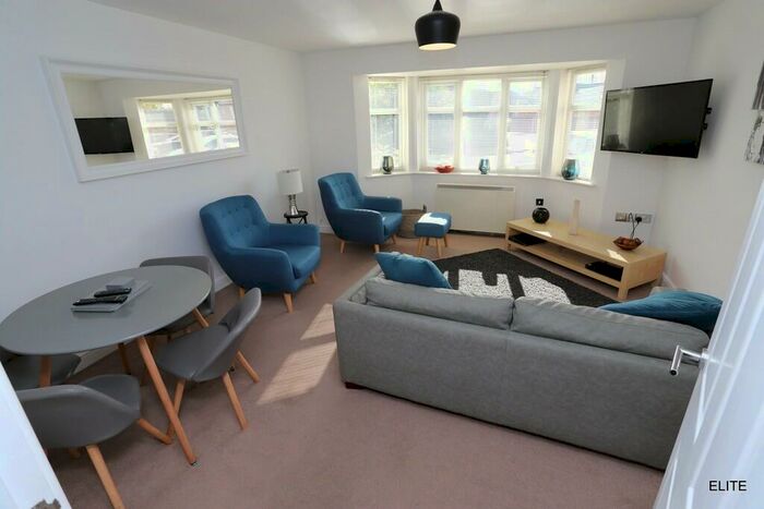 2 Bedroom Apartment To Rent In New Durham Courtyard, Gilesgate, DH1