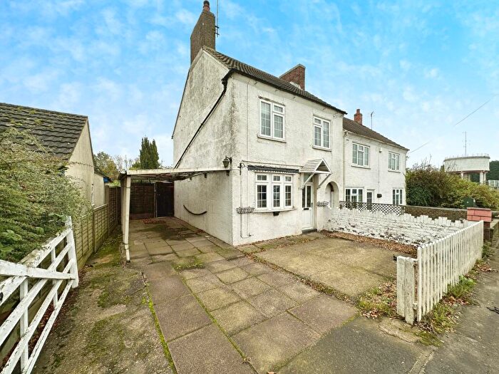 2 Bedroom Semi-Detached House For Sale In Ashby Road, Boundary, Swadlincote, DE11