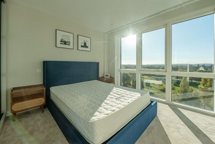 2 Bedroom Apartment To Rent In Astell Road, London, SE3