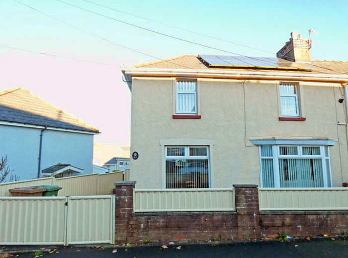 3 Bedroom Semi-Detached House For Sale In Maesycoed Terrace, Tredomen, Ystrad Mynach, Hengoed, CF82