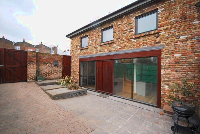 2 Bedroom Property To Rent In Stories Road, Camberwell, London, SE5