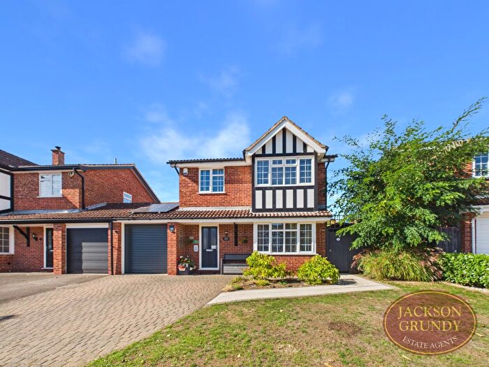 4 Bedroom Detached House For Sale In Manning Road, Moulton, NN3