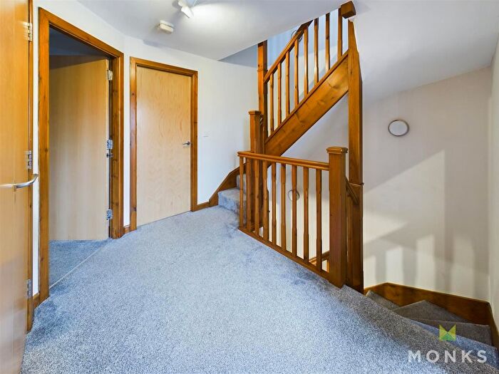 3 Bedroom Terraced House For Sale In Salop Road, Oswestry, SY11