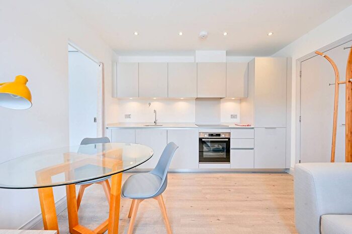 1 Bedroom Studio For Sale In Heathfield Terrace, Chiswick, London, W4