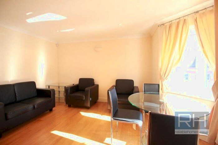 2 Bedroom Flat To Rent In Leslie Road, East Finchley, London N2