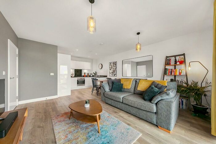 1 Bedroom Apartment To Rent In Lambourne House, Apple Yard, London, SE20