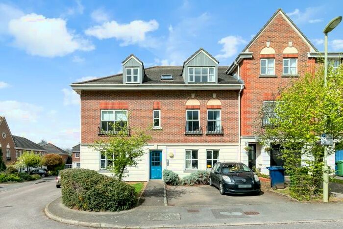 2 Bedroom Apartment To Rent In Don Bosco Close, Temple Cowley, OX4