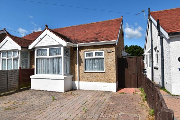 2 Bedroom Semi-Detached Bungalow For Sale In Clyde Road, Gosport, PO12