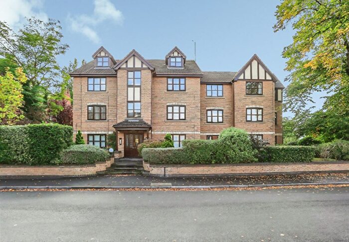 1 Bedroom Flat For Sale In Derby Road, Heaton Moor, Stockport, SK4