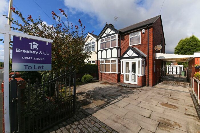 3 Bedroom Semi-Detached House To Rent In Moor Road, Orrell, WN5