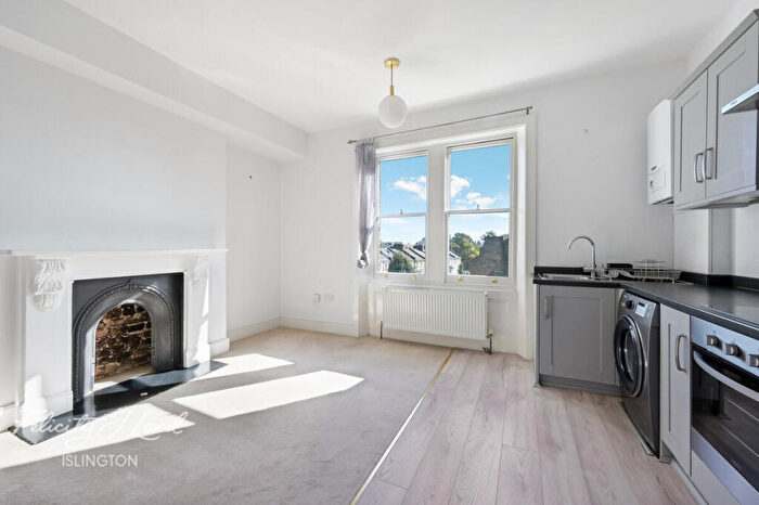 2 Bedroom Flat For Sale In Petherton Road, London, N5