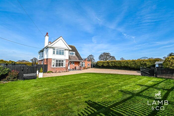 6 Bedroom Detached House For Sale In Harwich Road, Great Oakley, CO12
