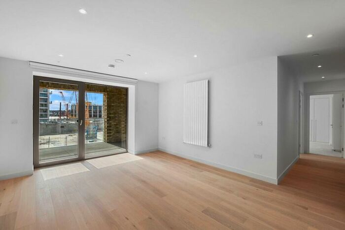 2 Bedroom Apartment To Rent In Clipper Street, London, E16