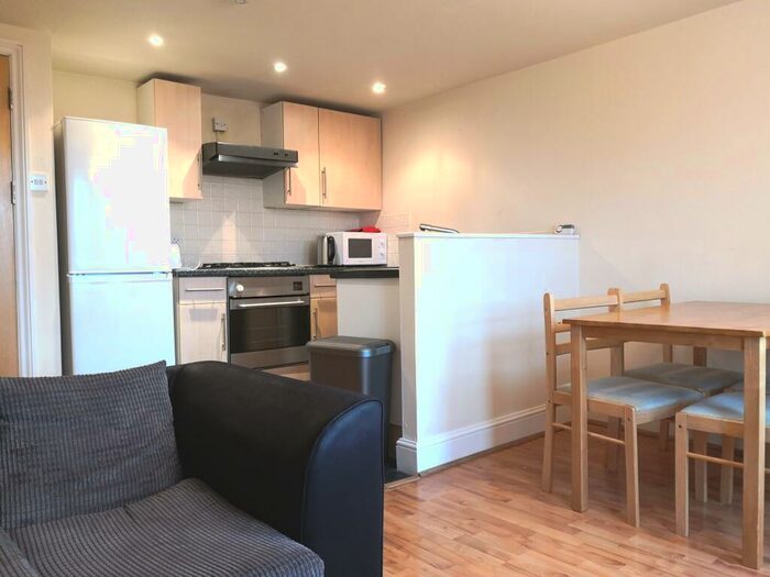 2 Bedroom Apartment To Rent In Hampshire Terrace, Southsea, PO1