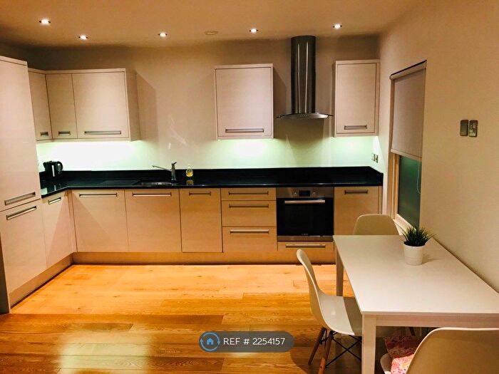 1 Bedroom Flat To Rent In Cross Street, Reading, RG1
