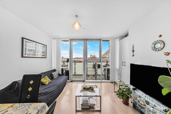 1 Bedroom Flat For Sale In Rick Roberts Way, London, E15