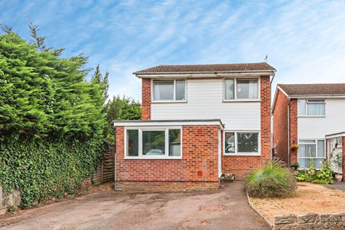 3 Bedroom Detached House For Sale In Berkeley Road, Thame, OX9