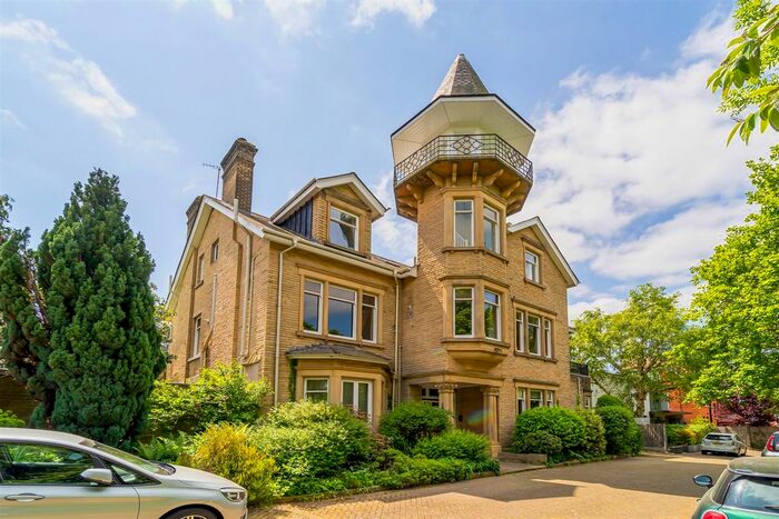 1 Bedroom Flat To Rent In Castlebar Hill, Ealing, W5