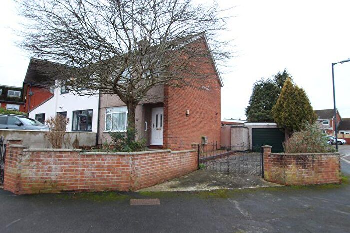 3 Bedroom Semi Detached House For Sale In Marling Road St George Bristol, BS5