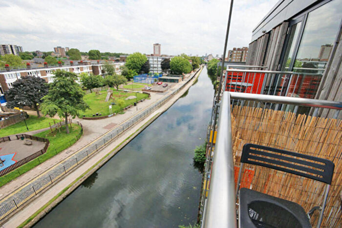 1 Bedroom Flat To Rent In Queensbridge Road, London, E2