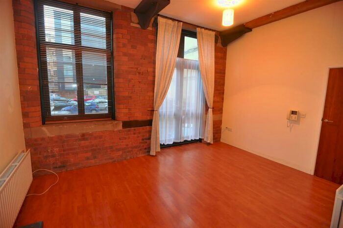 2 Bedroom Flat To Rent In City Mills Mill Street, Bradford, BD1