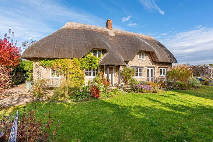 4 Bedroom Cottage For Sale In High Street, Sutton Benger, SN15