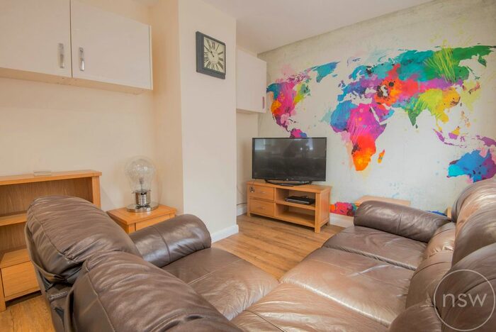 4 Bedroom Semi-Detached House To Rent In Thompson Avenue, Ormskirk L39