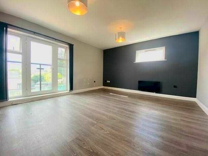 2 Bedroom Flat To Rent In Charlcot Mews, Bower Way, Slough, SL1