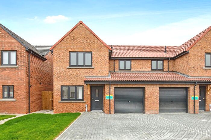 3 Bedroom Semi-Detached House For Sale In Woodside Meadows, Hartlepool, TS25