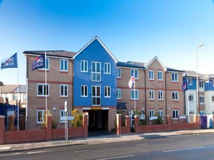 1 Bedroom Flat To Rent In Milton Road, Southsea, Hampshire, PO4