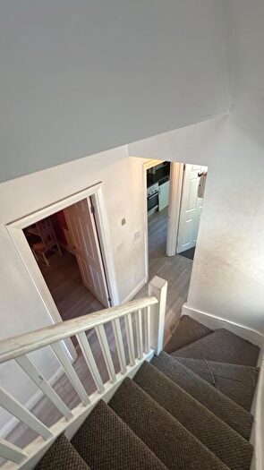 2 Bedroom Flat To Rent In Brighton Road, Hooley, Coulsdon, CR5