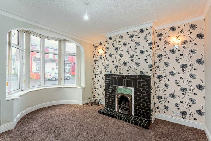 3 Bedroom Semi-Detached House To Rent In Dunelt Road, Blackpool, FY1