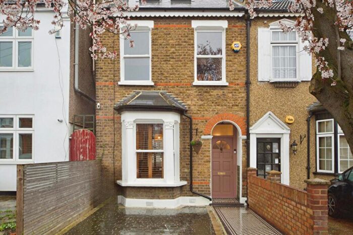 3 Bedroom Terraced House For Sale In Carnarvon Road, London, London, E18