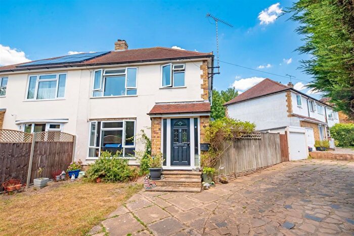 3 Bedroom Property To Rent In Farm Road, Frimley, GU16