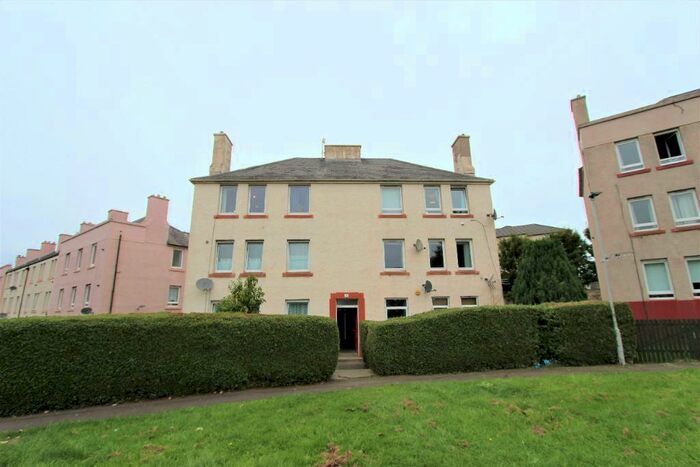 2 Bedroom Flat To Rent In Redbraes Place, Pilrig, Edinburgh, EH7